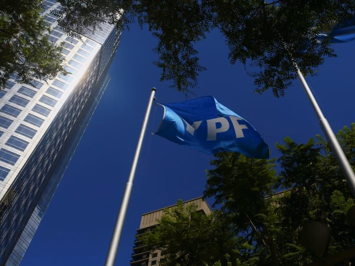 Who is the CFO of YPF?