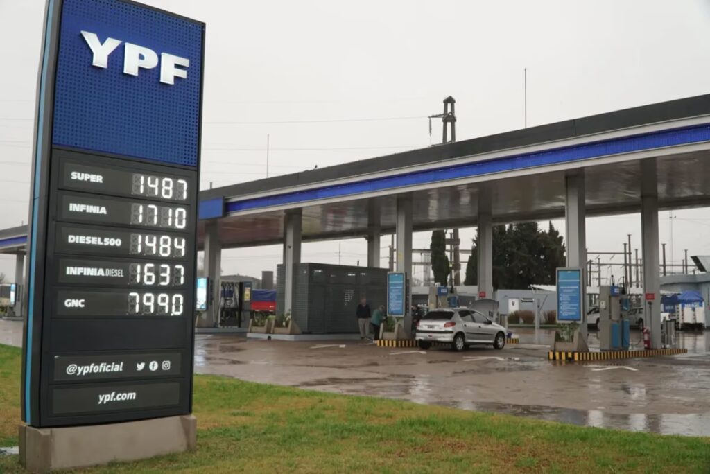 MMT: El Polémico Aditivo Potenciador de Octanaje